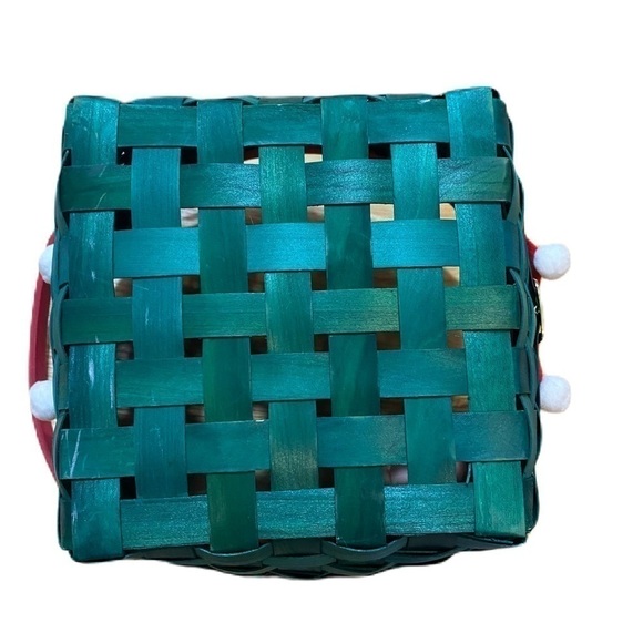 Elf Woven Basket Green Red Christmas Gift Holder NEW Holiday Handle - Picture 2 of 5